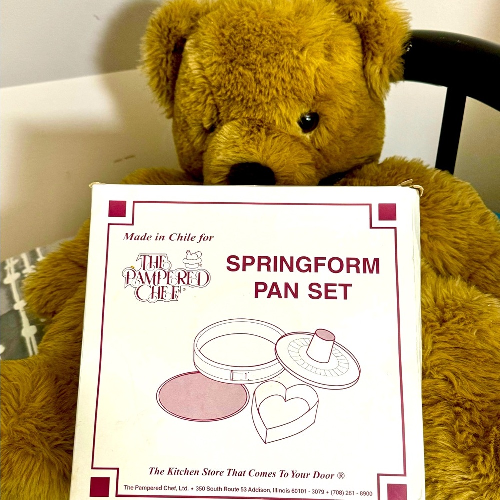 Pampered chef spring form pa set